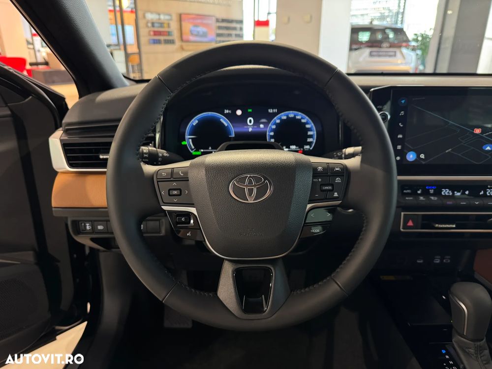 Toyota Camry - 7