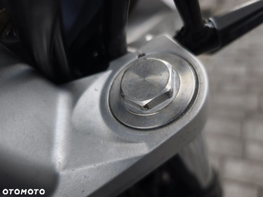 Yamaha FZ6 - 11