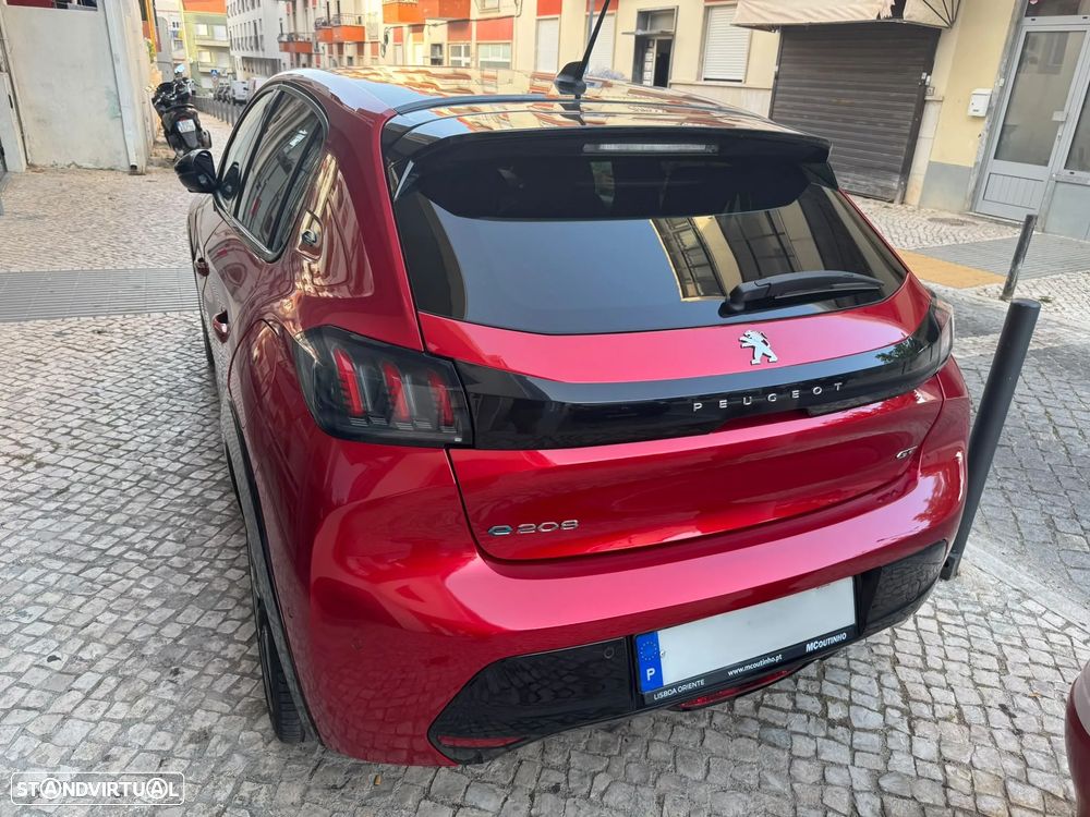Peugeot 208 - 5