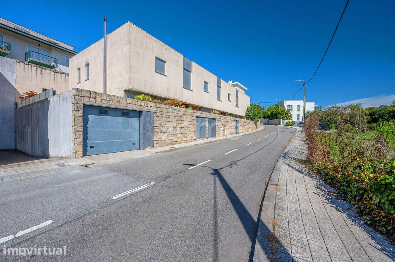 Moradia T3 com jardim, perto do Freixo em Valbom, Gondomar - Grande imagem: 5/46