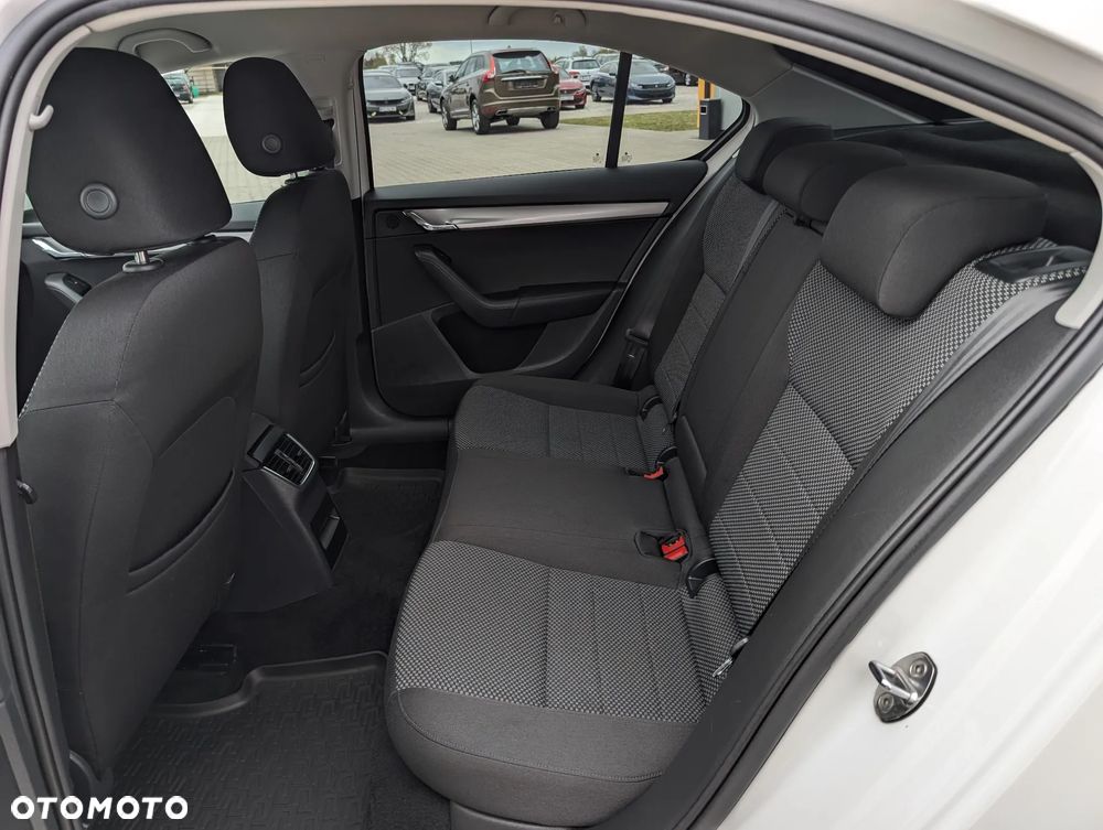 Skoda Octavia 1.6 TDI Style - 34