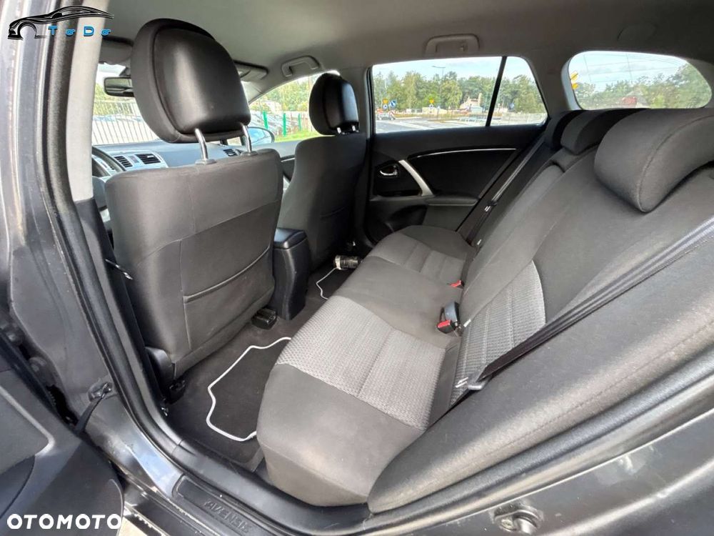 Toyota Avensis 2.0 D-4D Premium - 23