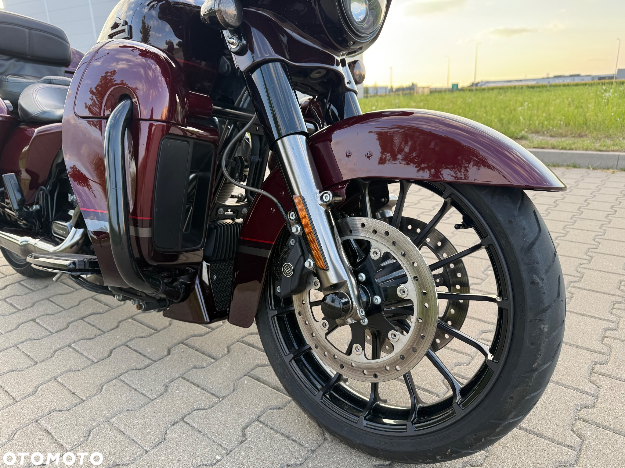 Harley-Davidson CVO Street Glide - 14