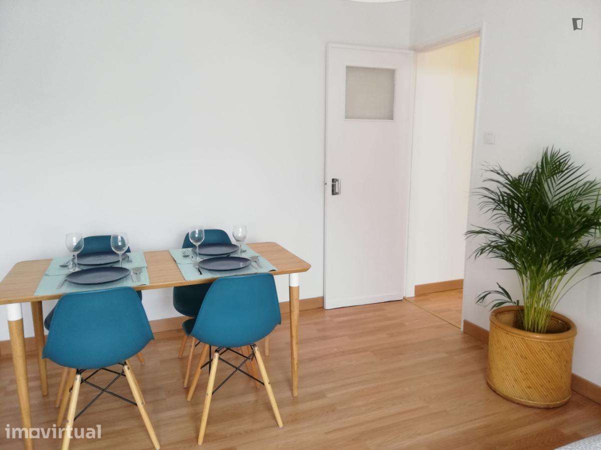 Apartamento com 1 quartos - localizado em Benfica Lisbon - Grande imagem: 2/22