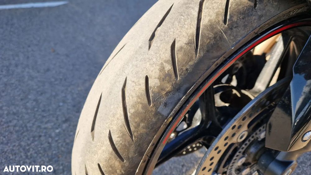 Kawasaki 1000SX - 22