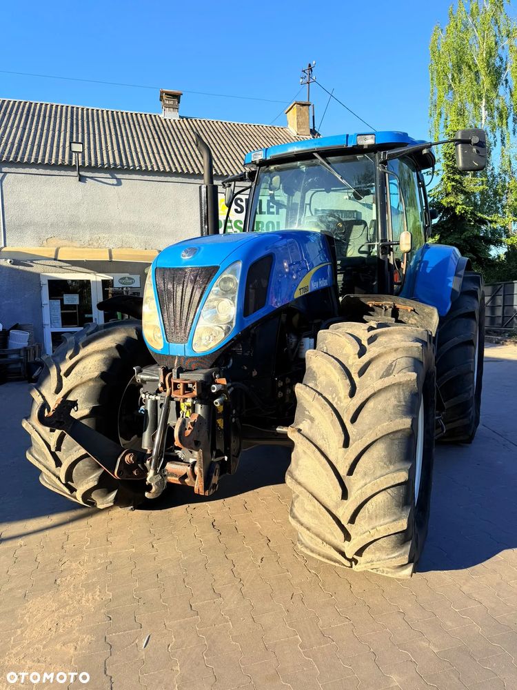 New Holland T7060 - 7