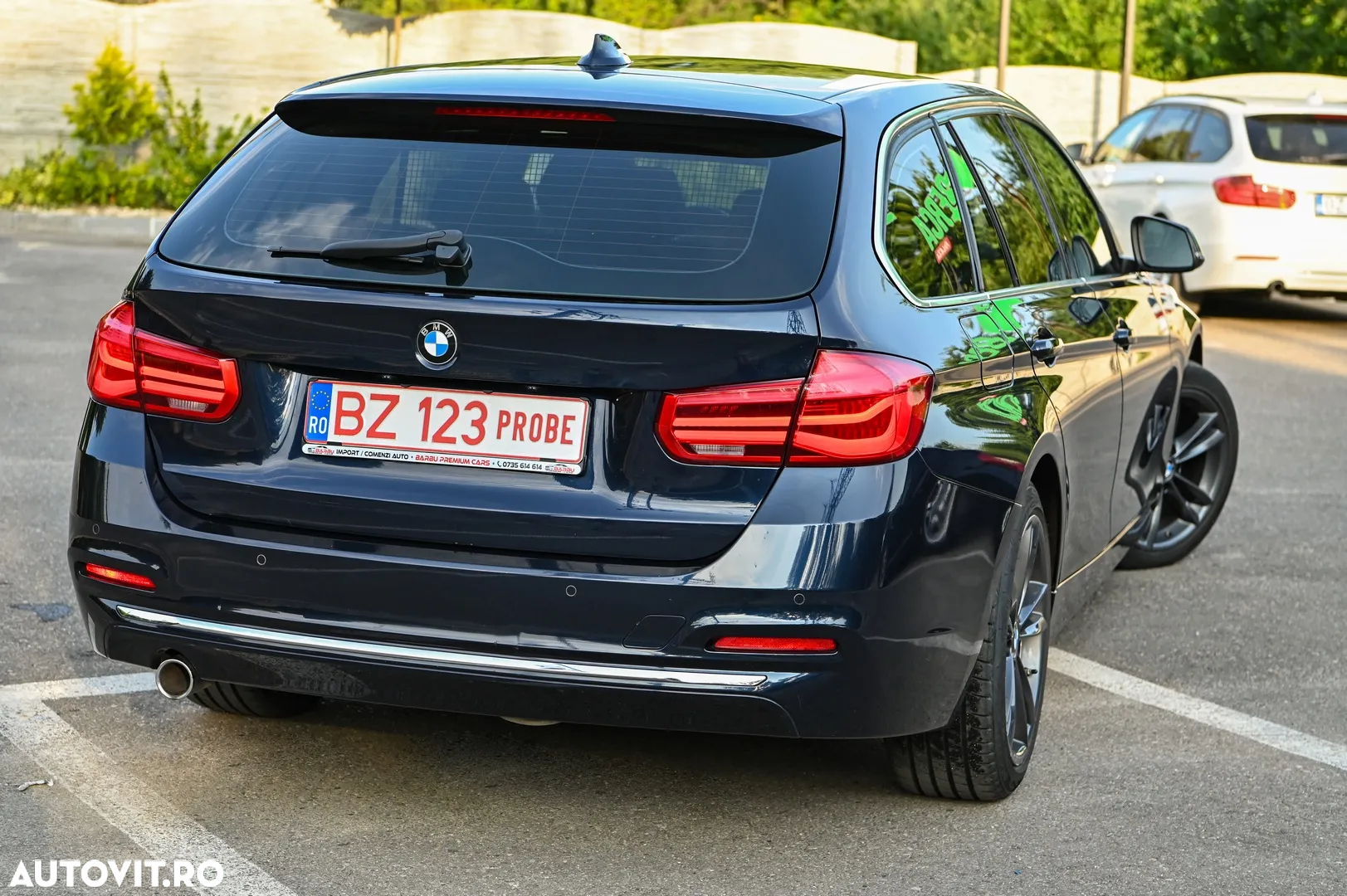 BMW Seria 3 318d Touring Luxury Line - 32