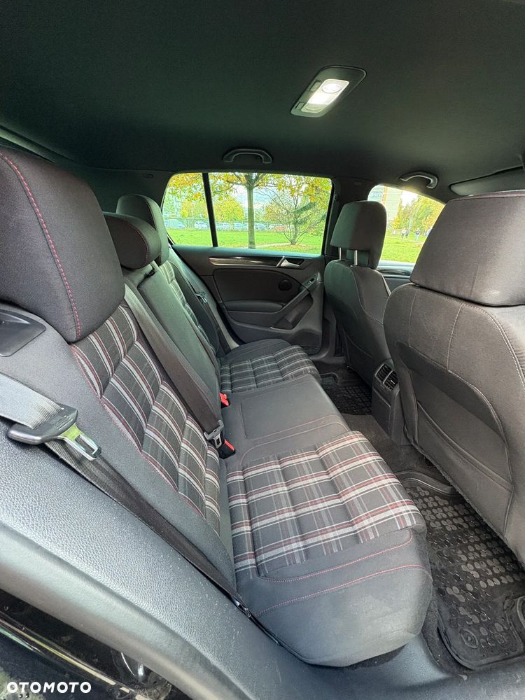 Volkswagen Golf VI 2.0 TSI GTI - 7