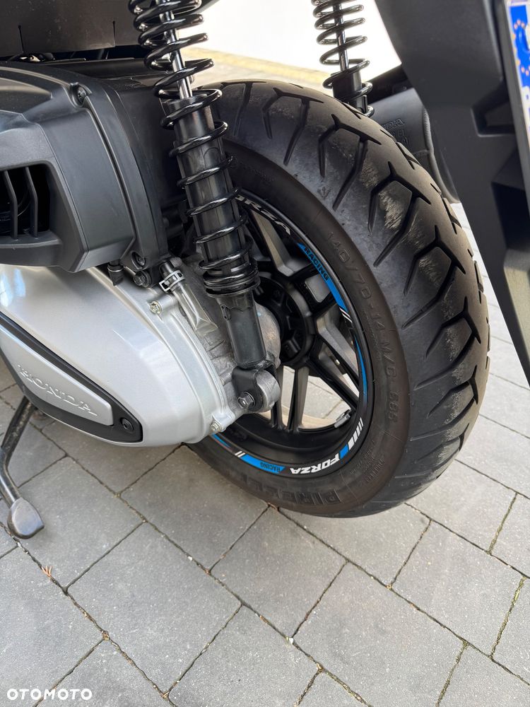 Honda NSS - 17