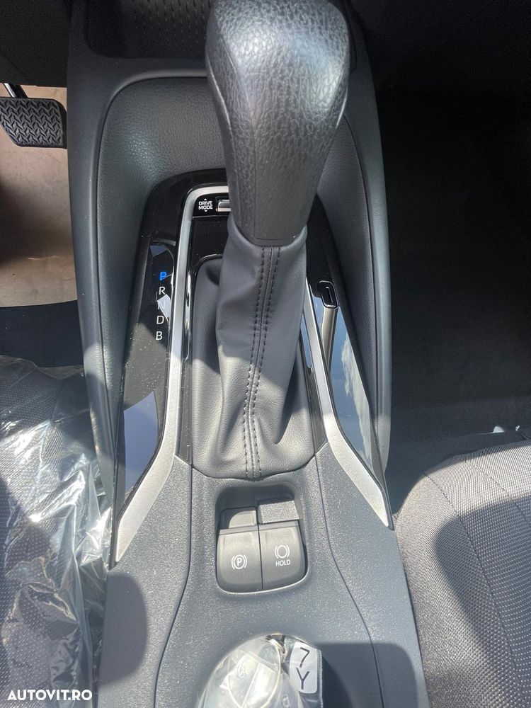 Toyota Corolla 1.8 HSD Eco - 17