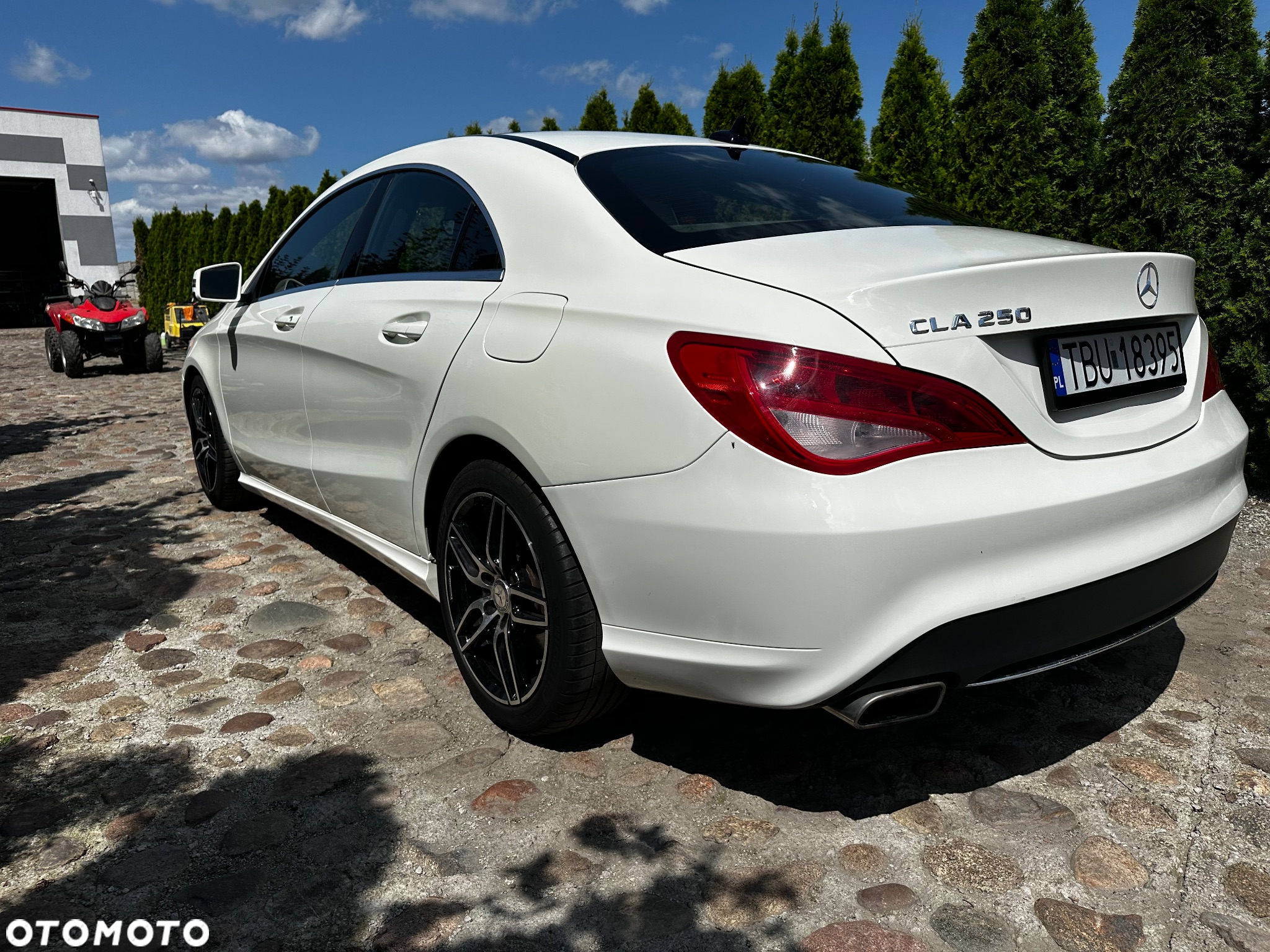 Mercedes-Benz CLA 250 4-Matic - 5