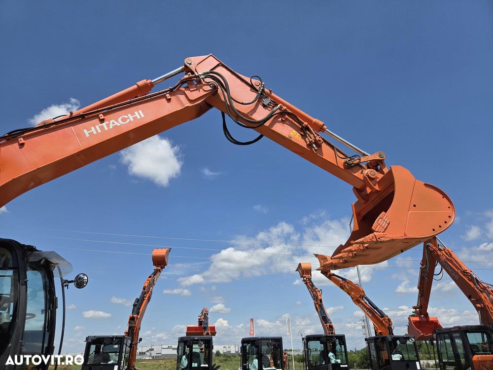 Hitachi ZX140W-6, 2019, 5.549h, 17.1t, cupa NOUA 1,3m latime, LAMA+CALE, consum mediu 8,3l/h, revizii efectuate, Ad sapare 6m, ridica 7t, avertizare antirasturnare, inst picon si inst rotire pe brate, STARE FOARTE BUNA, posibil leasing,PROMOTIE 89.900Eur+Tva - 24