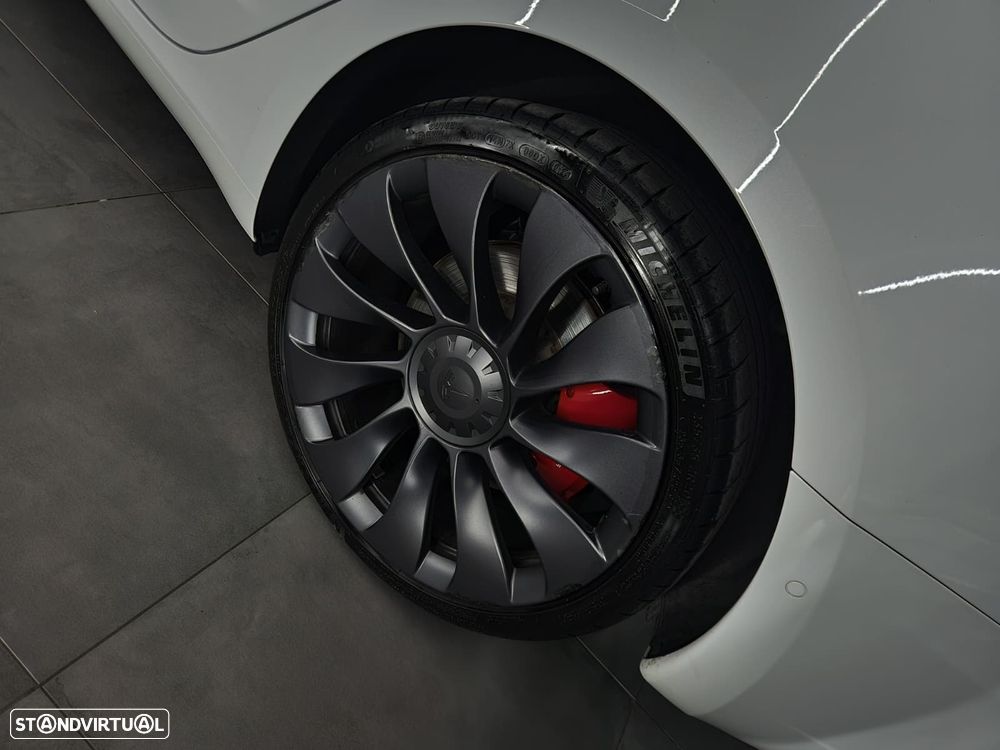 Tesla Model 3 Performance Dual Motor AWD - 18