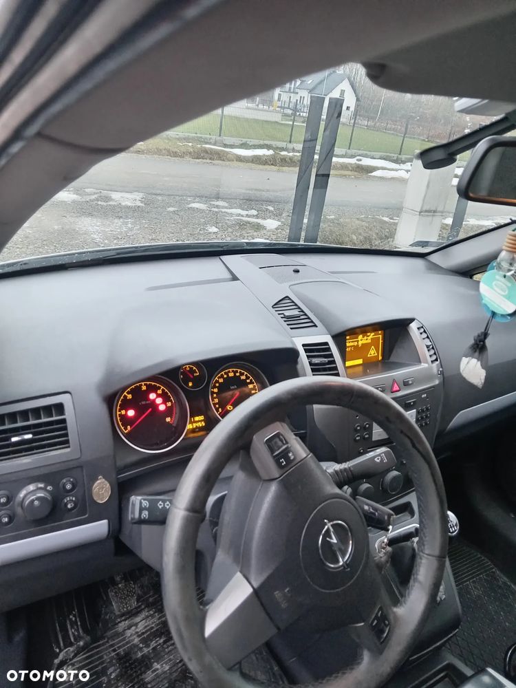 Opel Zafira 1.9 CDTI - 14
