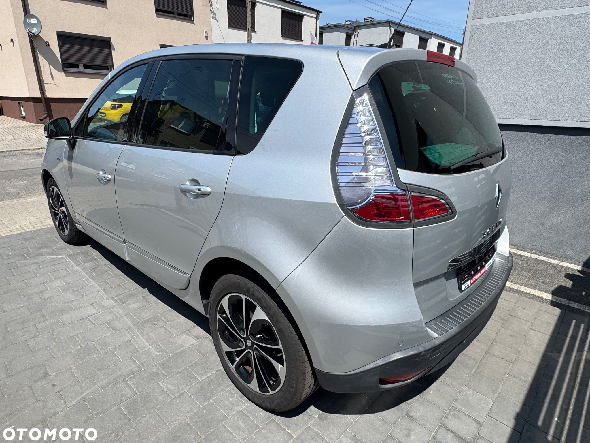 Renault Scenic 2.0 16V 140 CVT Bose Edition - 4