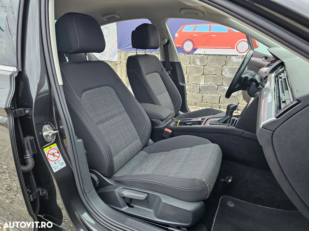 Volkswagen Passat - 31