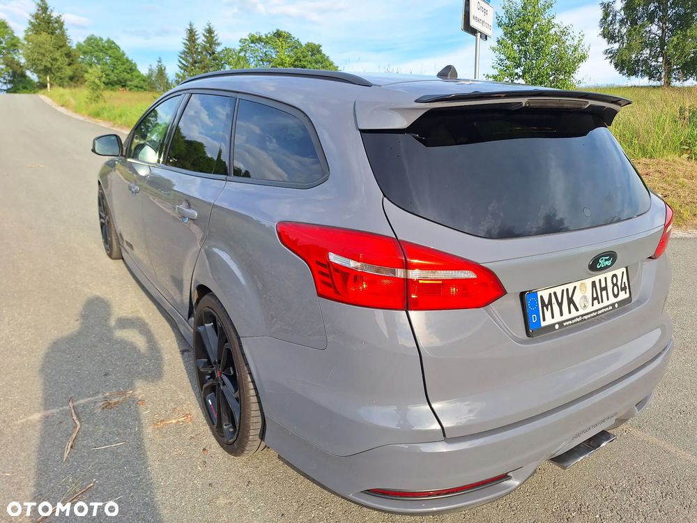 Ford Focus 2.0 EcoBoost ST mit Leder-Sport-Paket - 7