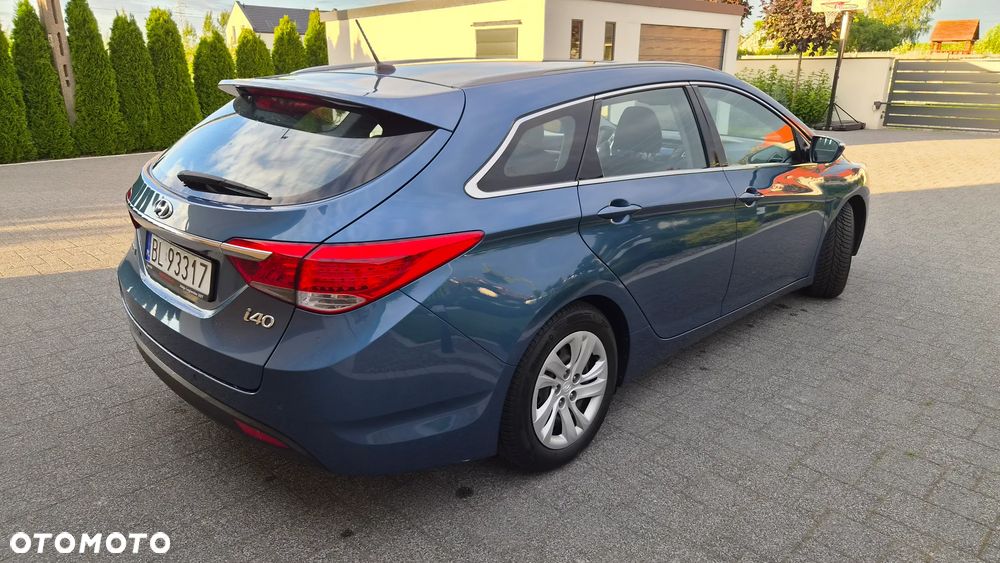 Hyundai i40 Kombi blue 1.6 Family+ - 24