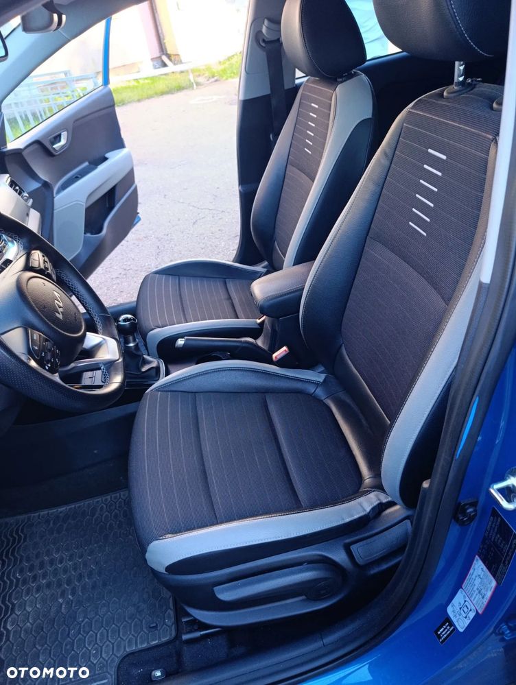 Kia Stonic 1.2 L - 6