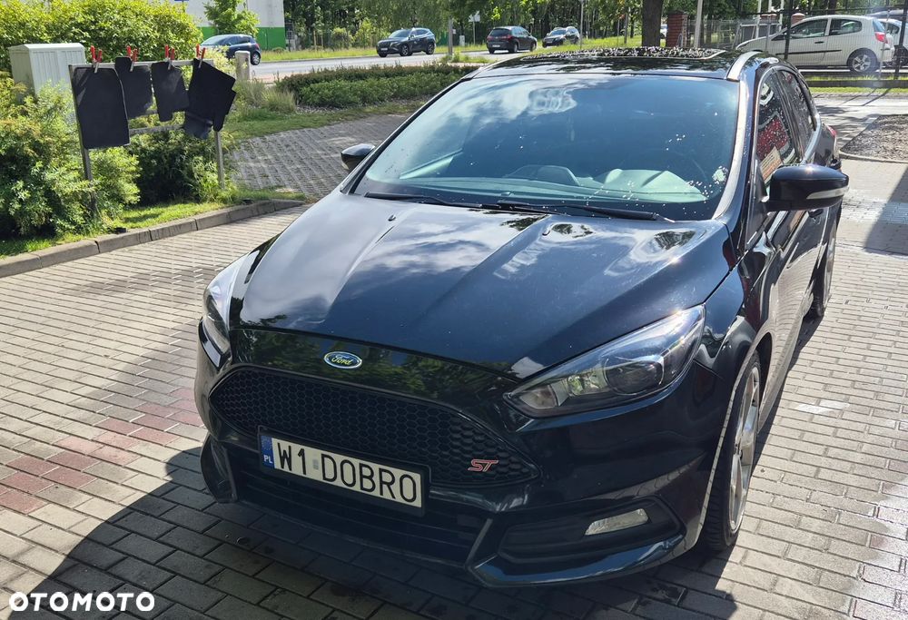 Ford Focus 2.0 EcoBoost ST mit Leder-Sport-Paket - 11