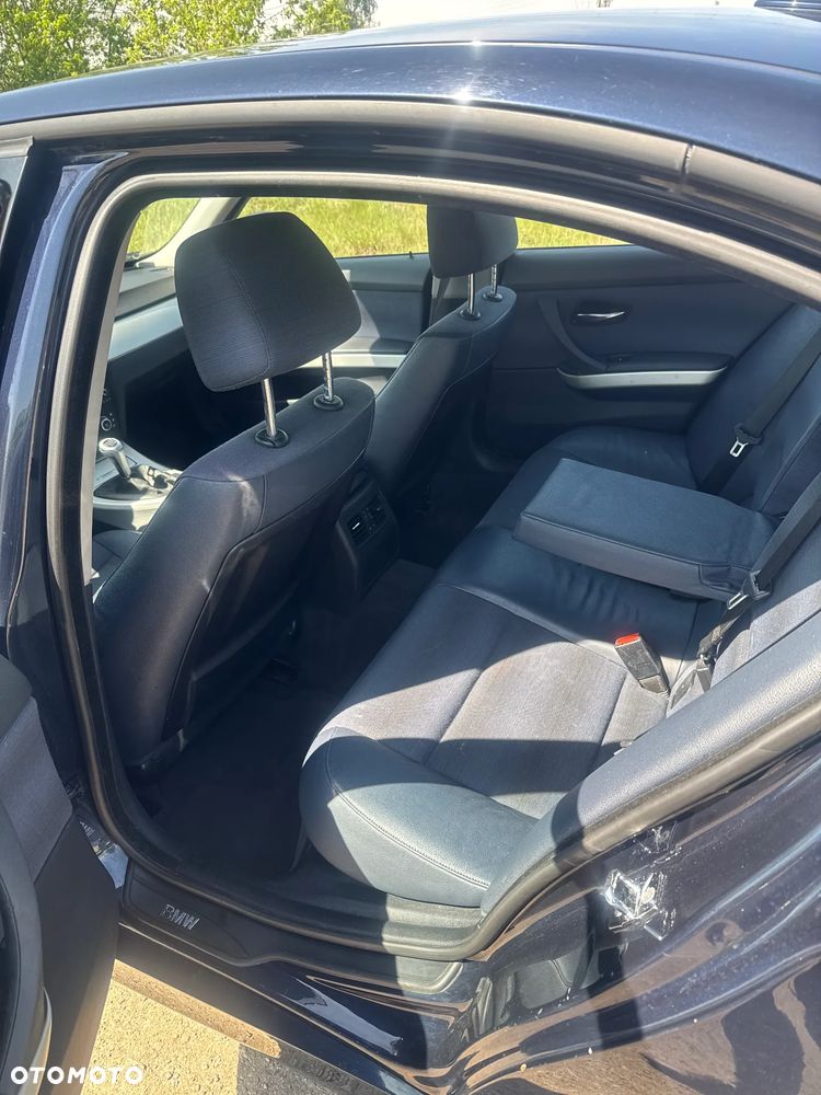 BMW Seria 3 320d - 8