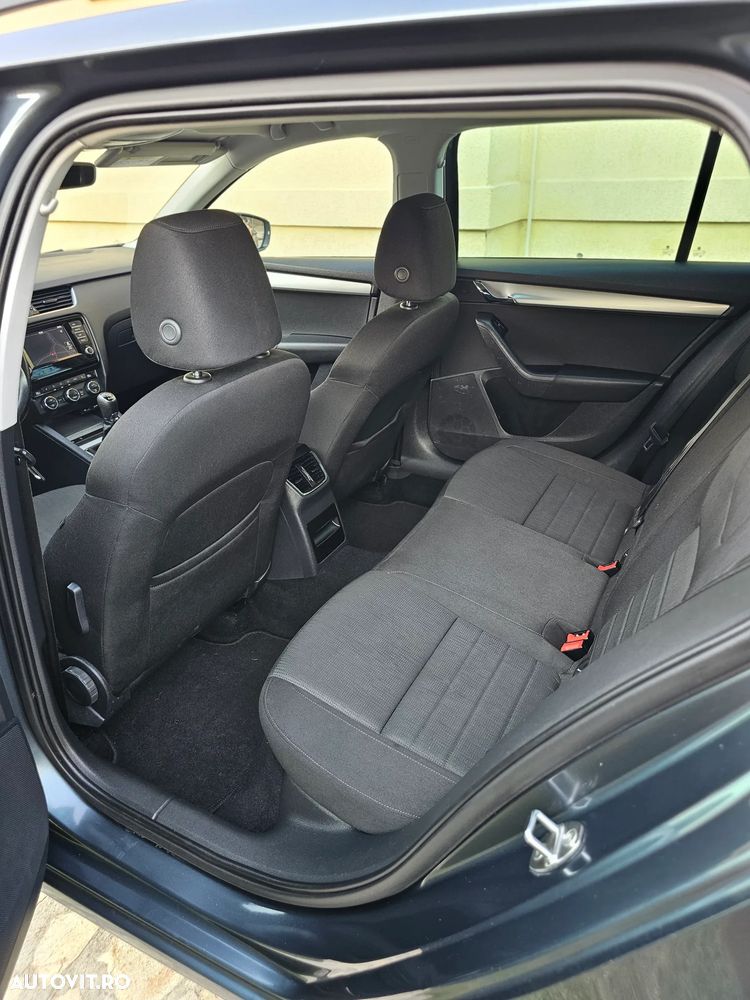 Skoda Octavia 2.0 TDI 4X4 ELEGANCE - 8