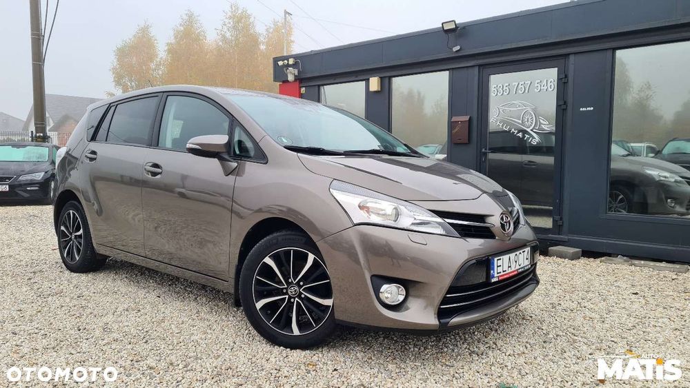 Toyota Verso - 24