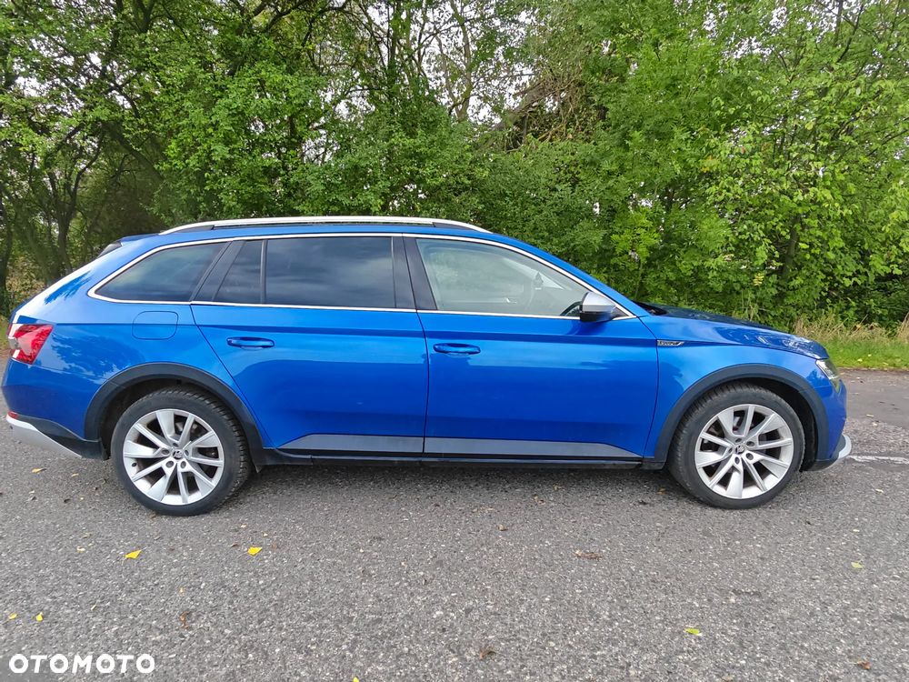 Skoda Superb 2.0 TDI 4x4 DSG Scout - 6