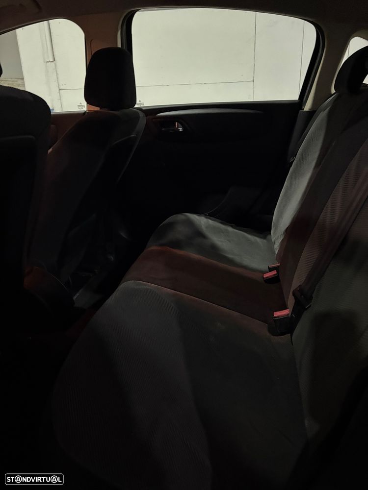 Citroën C4 1.6 HDi Business - 4