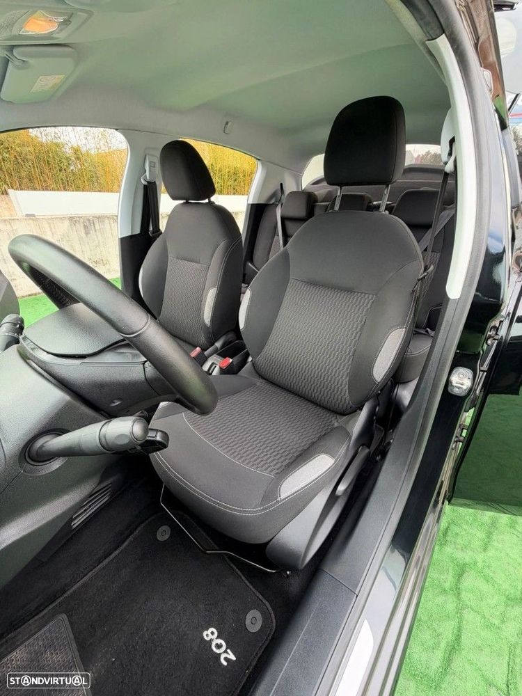 Peugeot 208 1.2 PureTech Style - 11