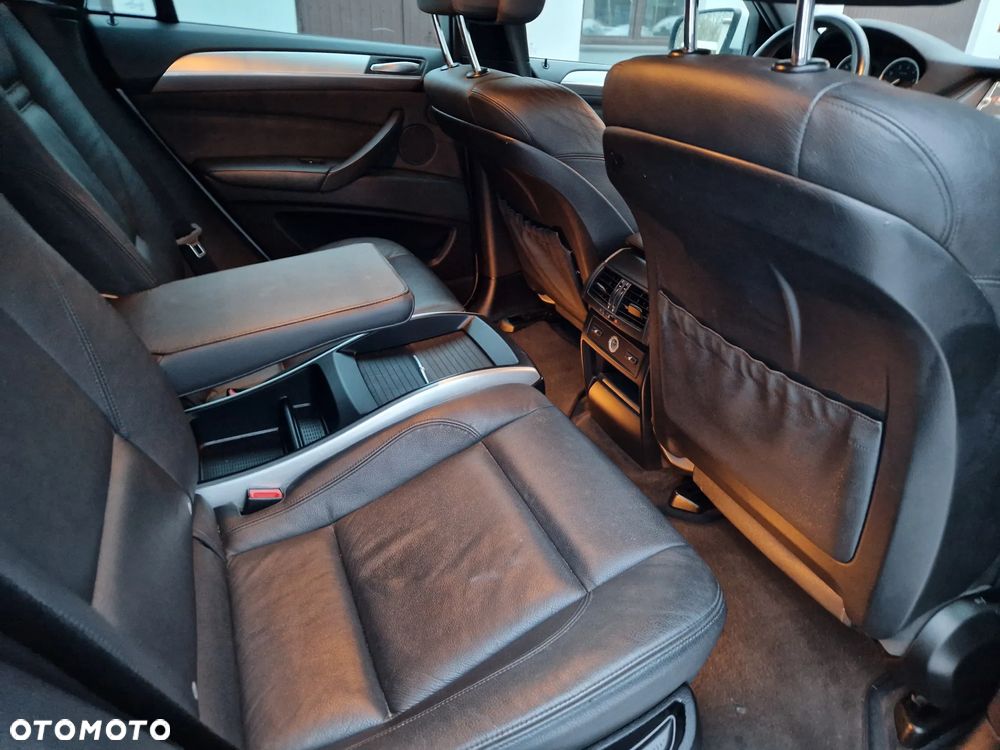 BMW X6 xDrive35i - 11