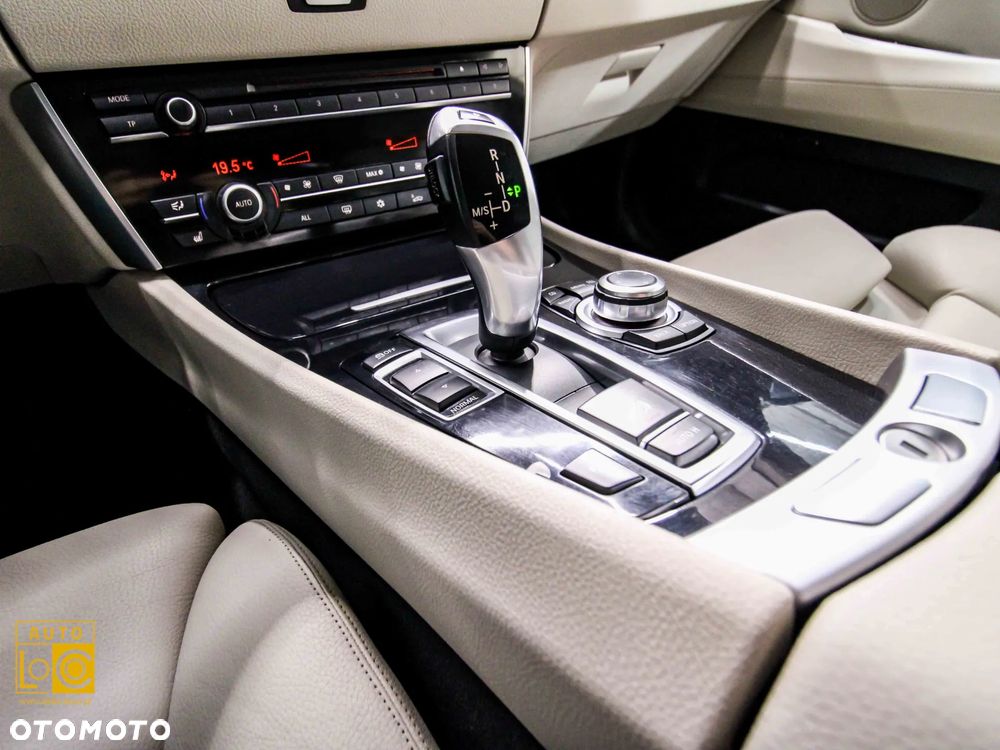BMW 5GT - 26