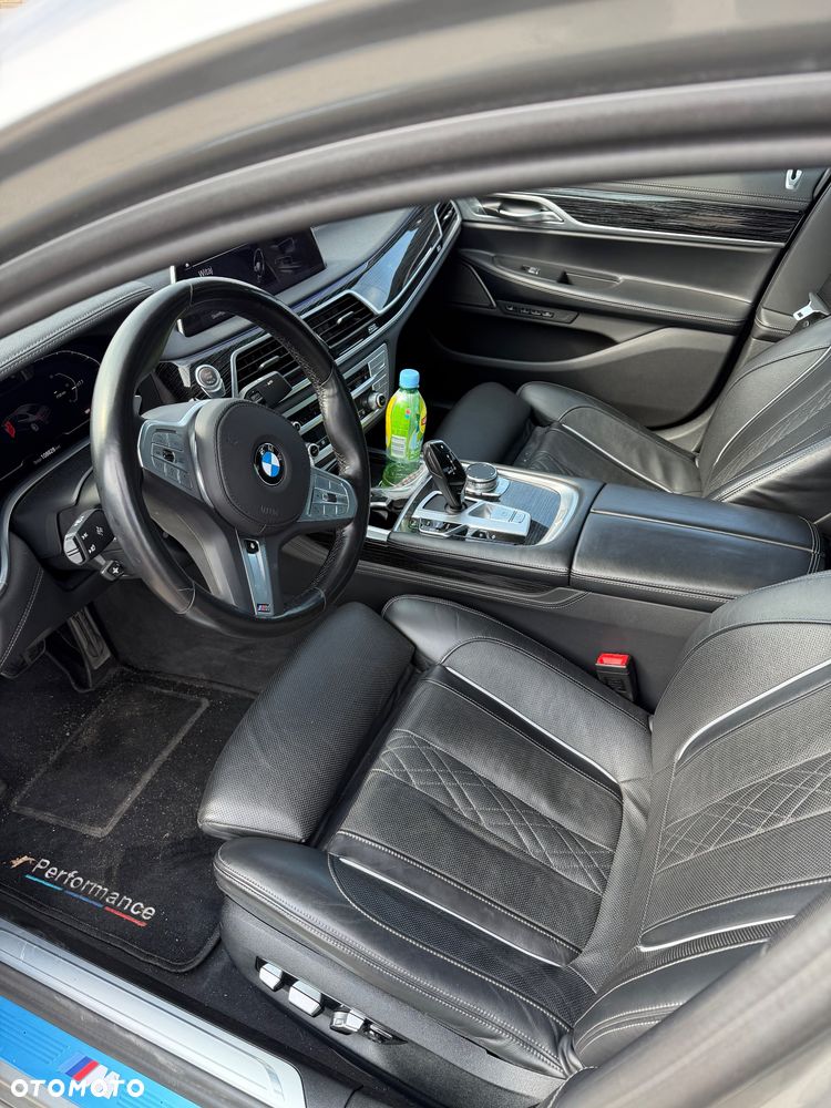 BMW Seria 7 - 21