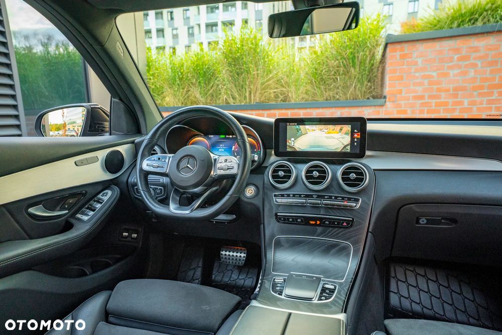 Mercedes-Benz GLC 300 e 4-Matic Business Edition - 8
