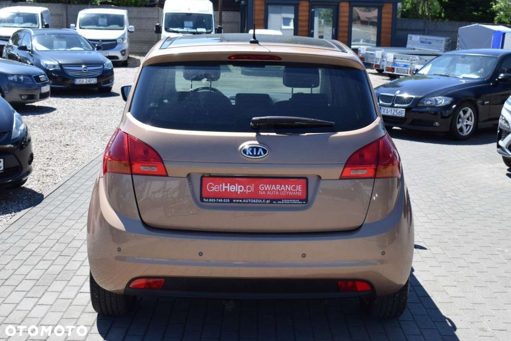 Kia Venga - 9