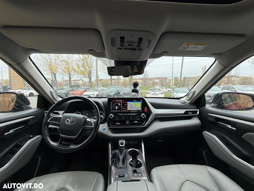 Toyota Highlander 2.5 L Dynamic Force 248CP Luxury Pearly - 25