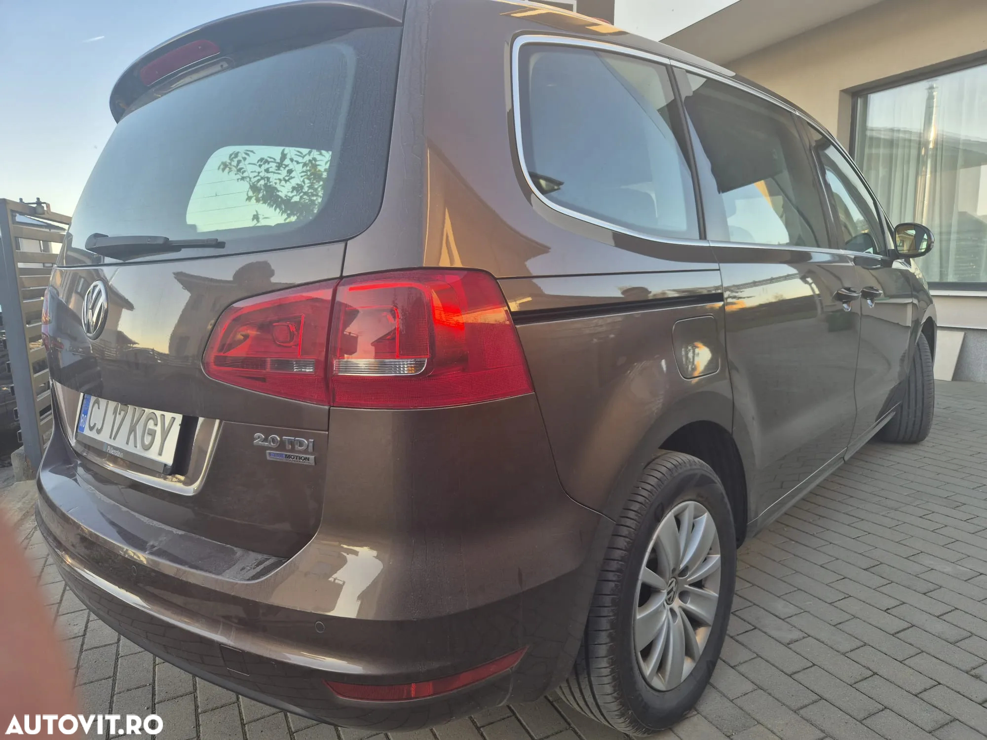 Volkswagen Sharan 2.0 TDI 4MOTION BlueMotion Technology Comfortline - 9