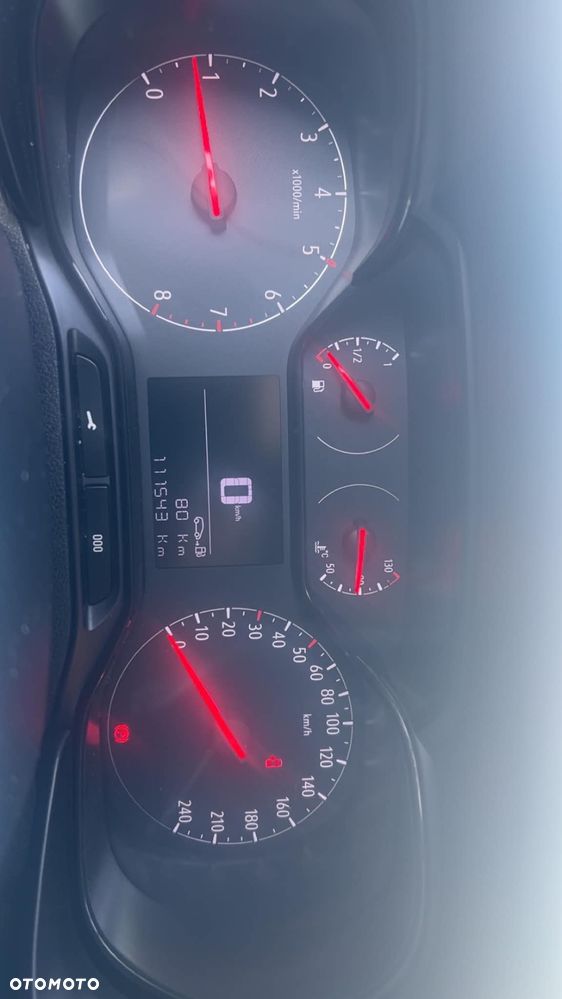 Opel Combo 1.2 Turbo Essentia S&S - 11