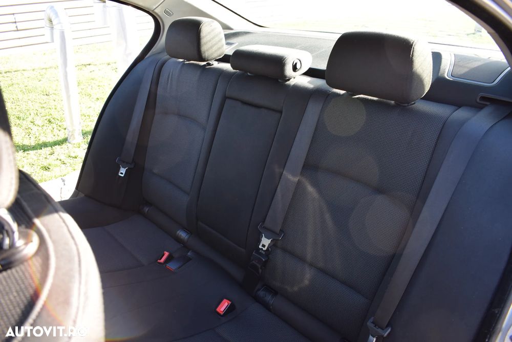 BMW Seria 5 520d Aut. - 12