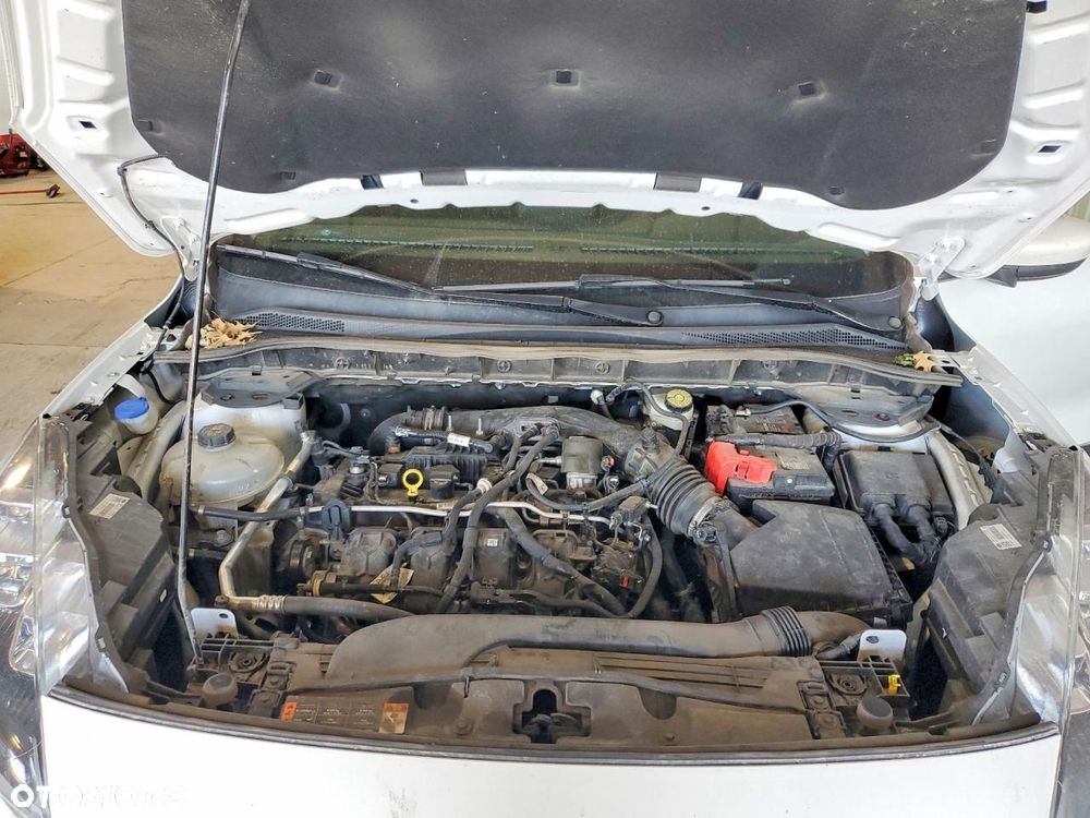 Ford Escape 2.0 EcoBoost AWD Titanium - 12