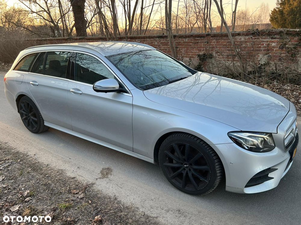 Mercedes-Benz Klasa E 220 d 9G-TRONIC AMG Line - 4