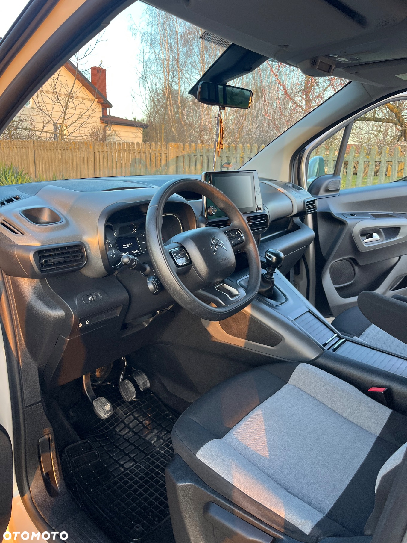 Citroën Berlingo M 1.2 PureTech Feel S&S - 9