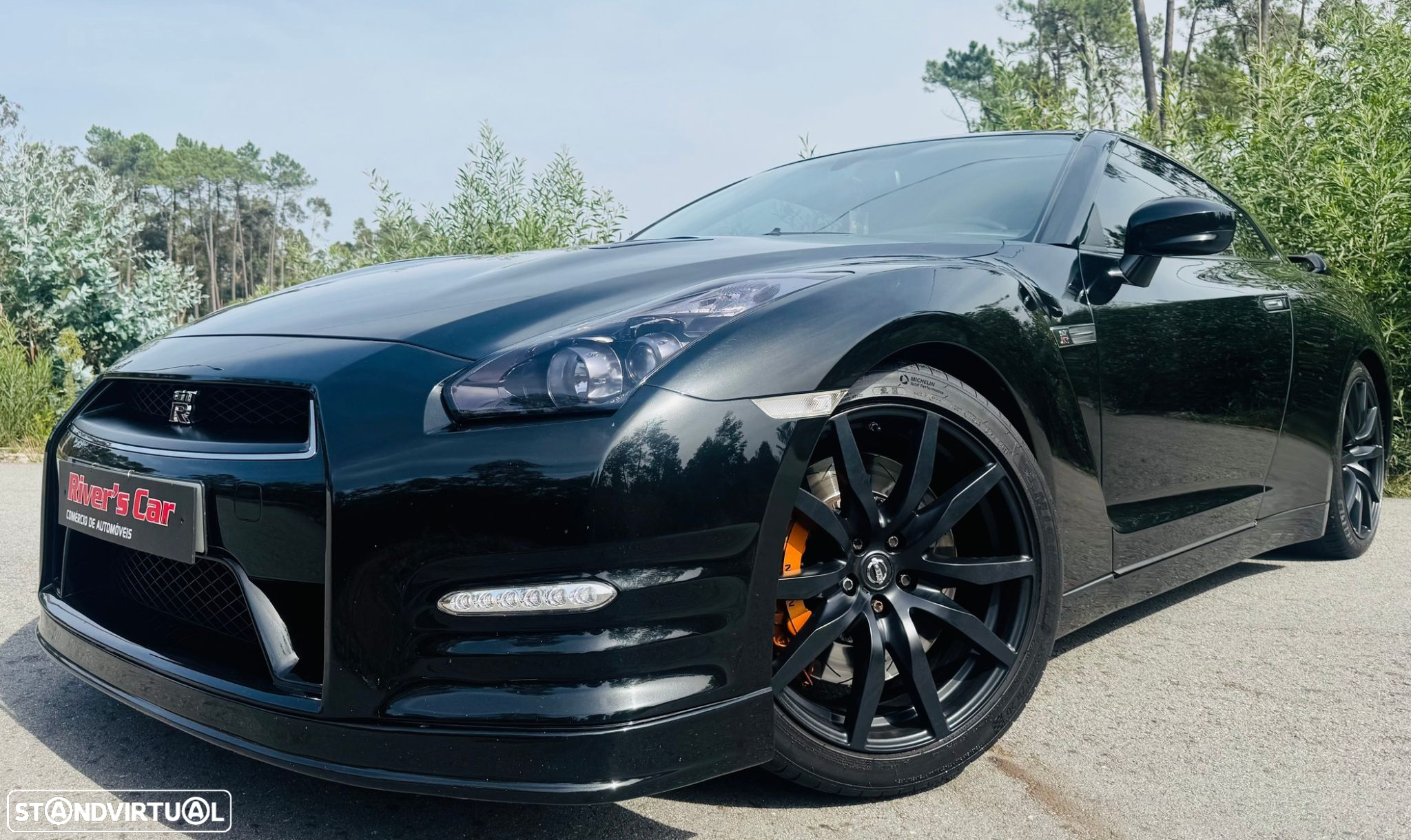 Nissan GT-R 3.8 V6 Black Edition - 3