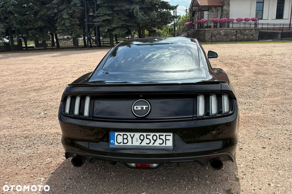Ford Mustang - 7