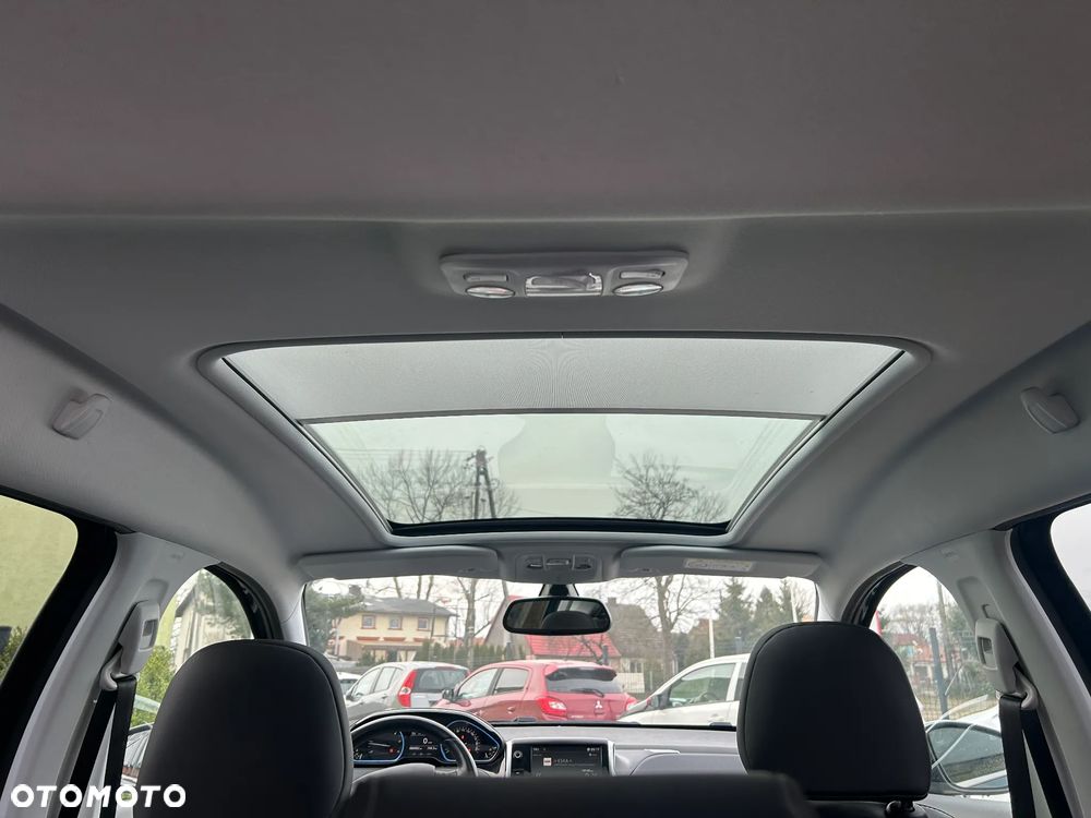 Peugeot 2008 BlueHDi 100 STOP & START Allure - 21