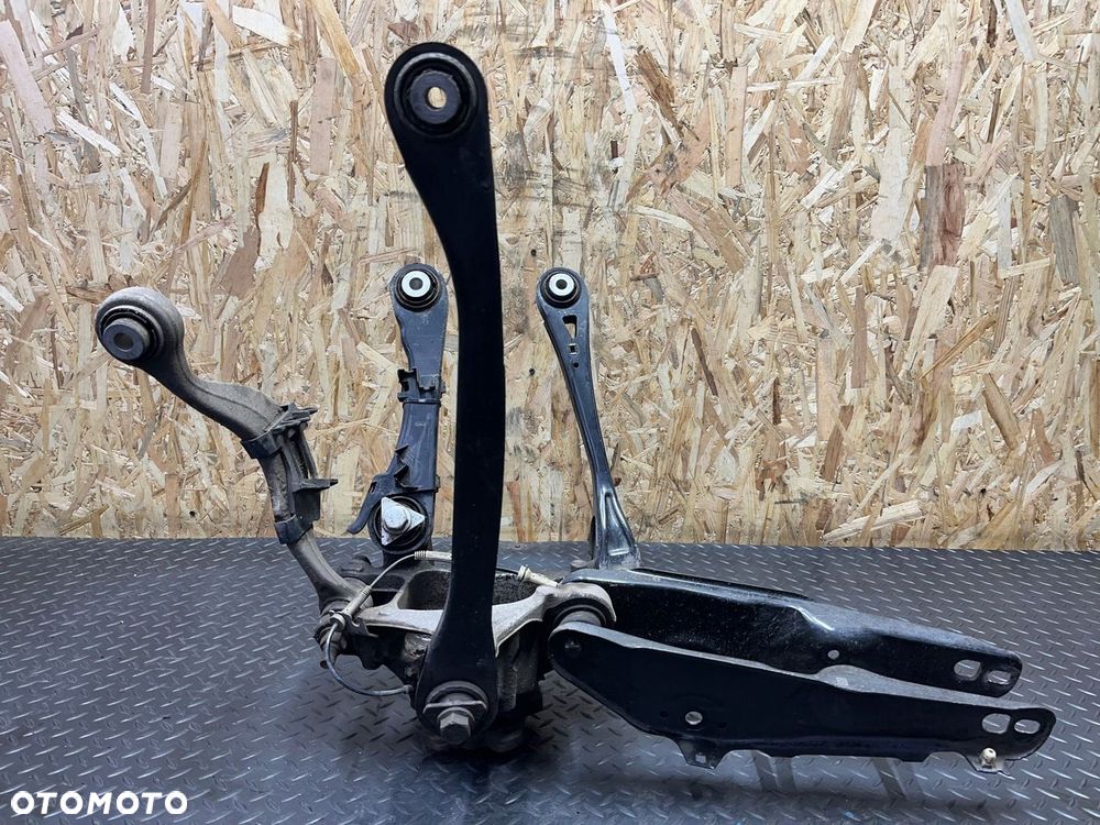 ZWROTNICA WAHACZE LEWA TYLNA LEWY TYL BMW G31 6866333 - 3
