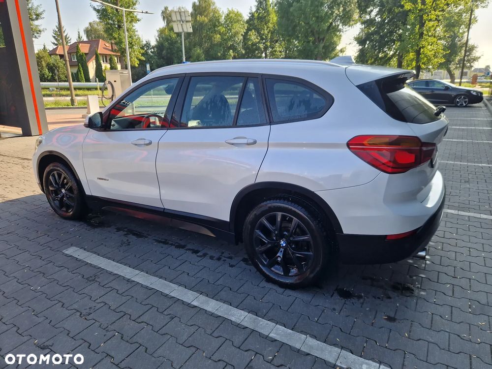 BMW X1 sDrive16d - 9
