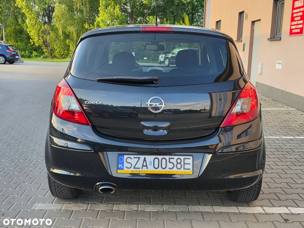 Opel Corsa 1.2 16V Cosmo - 24