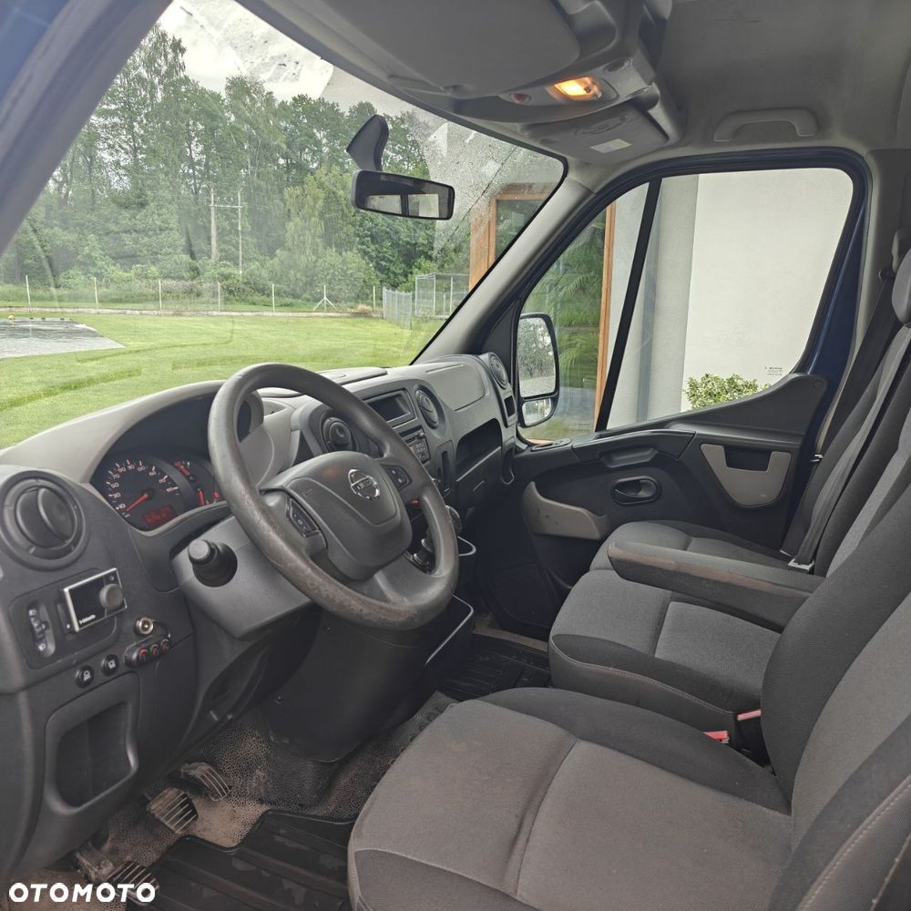 Nissan NV400 - 8