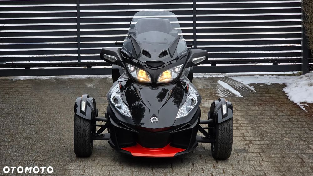 Can-Am Spyder - 2